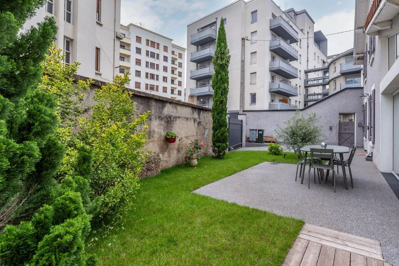 La Villa Sassolini Avec Jacuzzi Lyon