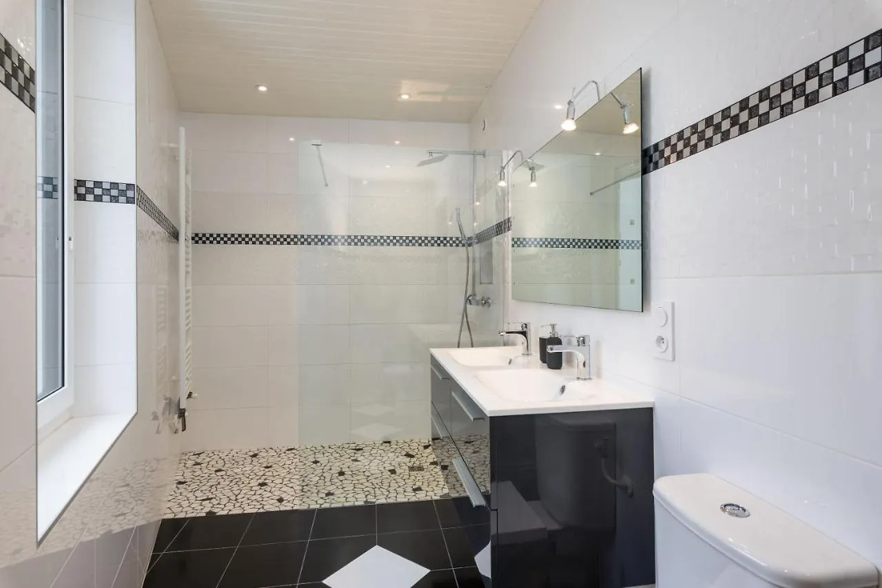 La Villa Sassolini Avec Jacuzzi Lyon