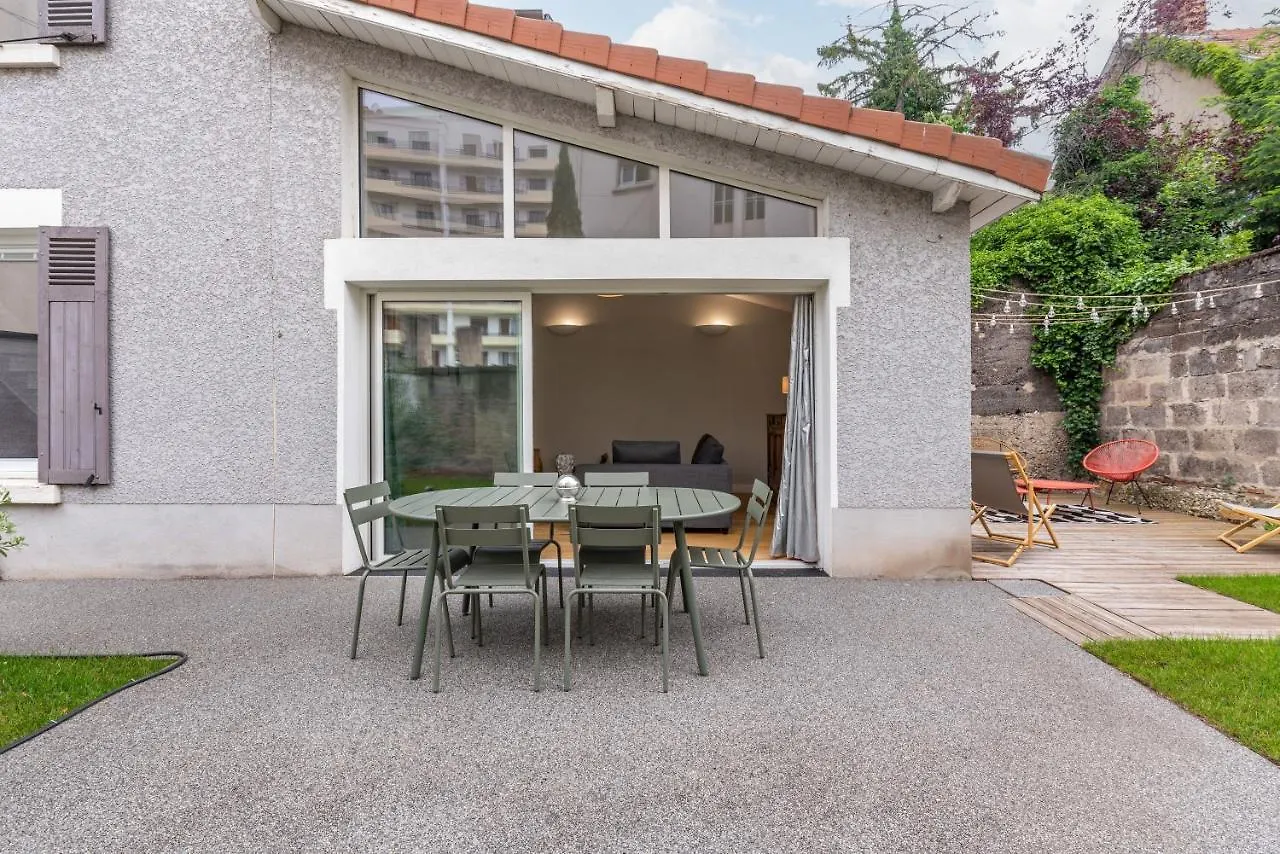 La Villa Sassolini Avec Jacuzzi Lyon