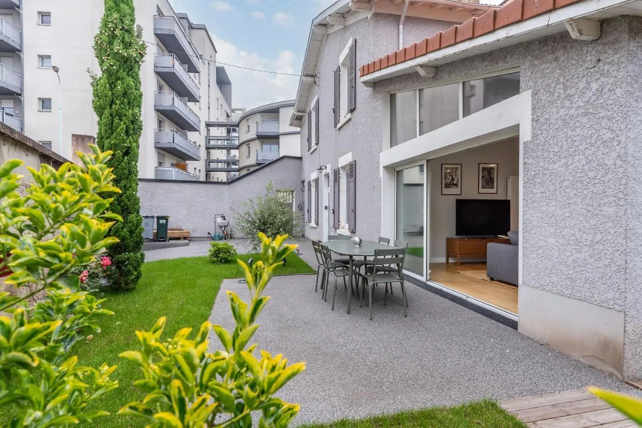 La Villa Sassolini Avec Jacuzzi Lyon 0*,