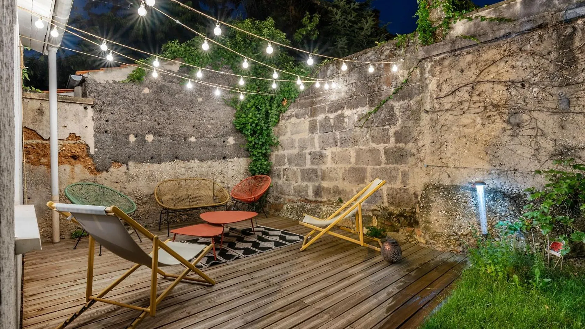 La Villa Sassolini Avec Jacuzzi Lyon France